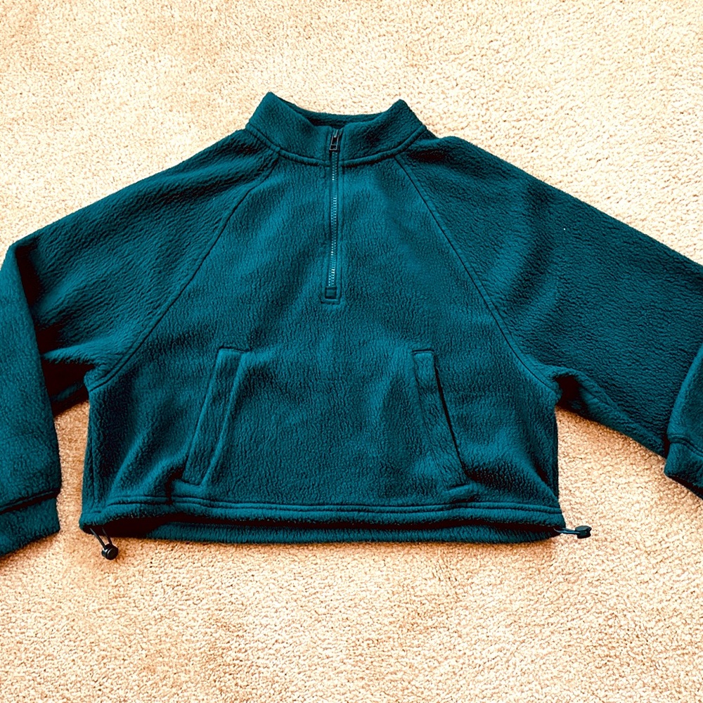 SALE $15 Cropped Green Sherpa Top